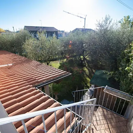 Casa Celestina פאדנג'ה סול גארדה