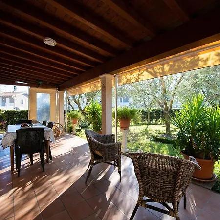 Casa Celestina פאדנג'ה סול גארדה