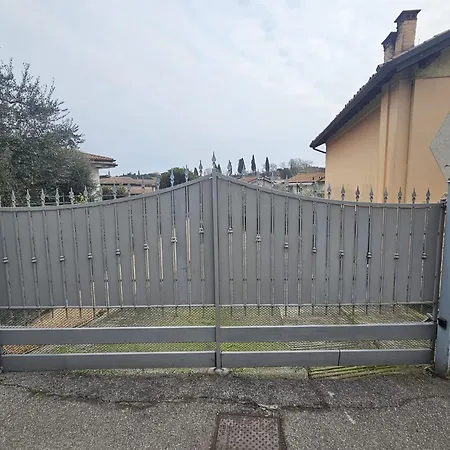 Casa Celestina Διαμέρισμα Padenghe sul Garda