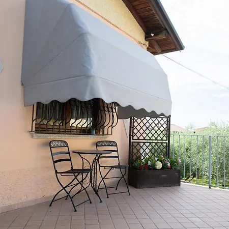 Casa Celestina Διαμέρισμα Padenghe sul Garda